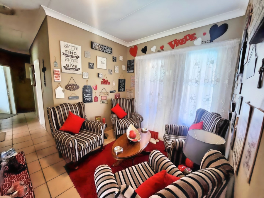 4 Bedroom Property for Sale in Wilkoppies North West